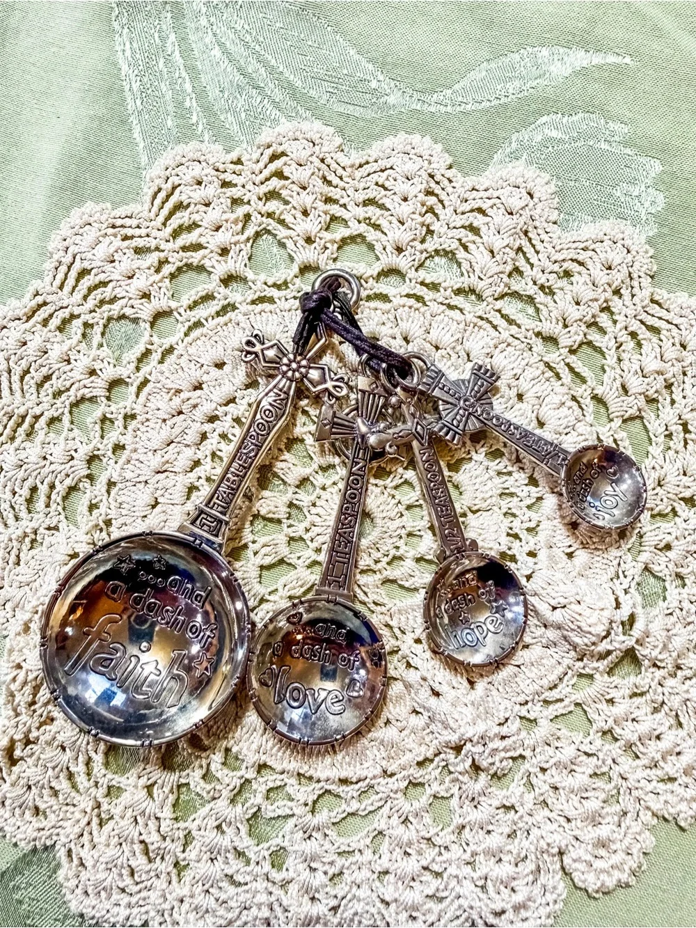 GANZ A Dash of Faith Love Hope Joy Measuring Spoon Set